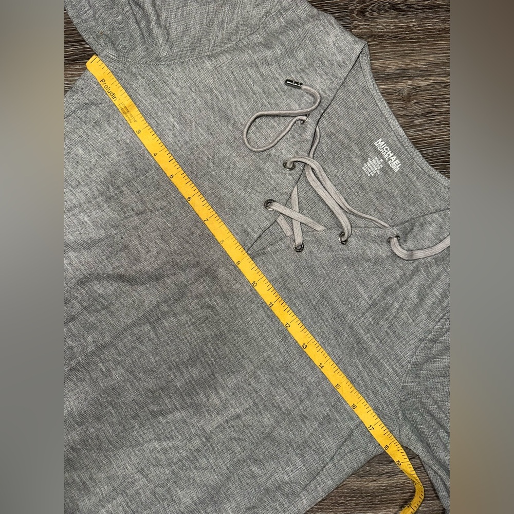 Michael Kors Gray Lace-Up Long Sleeve Top Size Medium - Picture 5 of 7